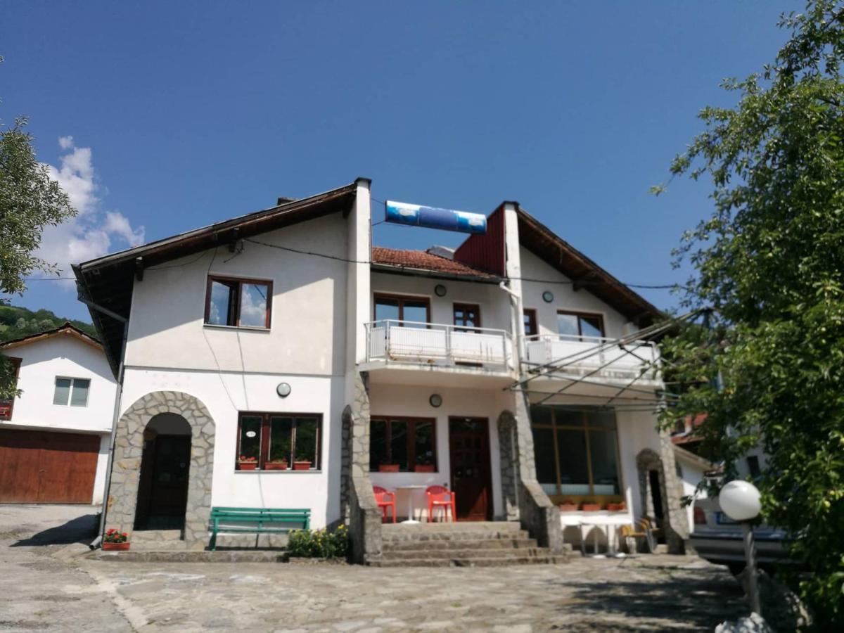 Самостоятелни стаи в къща за гости Балкан Рибарица Екстериор снимка